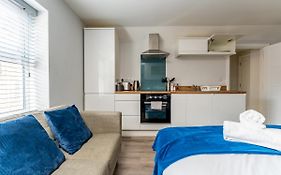 Pass The Keys Spacious Lovely 1 Bedroom Studio Town Centre
